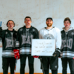 男生将78申请女生的定眼漫画
