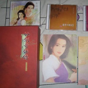 男生将78申请女生的定眼漫画
